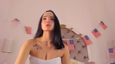 atenea lux online show from July 5, 2026, 6:48 pm