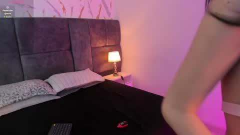 Snapshot of atenea_velle chatting on July 4, 2026, 3:24 am atenea velle online show from July 4, 2026, 3:24 am