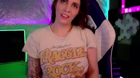 Athena Autumn online show from November 29, 2025, 10:18 am