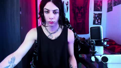 athenauwu online show from November 10, 2025, 4:44 am