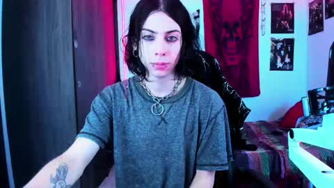 athenauwu online show from November 16, 2025, 7:25 am