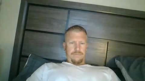 Snapshot of athletic_skater779 chatting on May 25, 2026, 7:47 am AthleticWhiteboy777 online show from May 25, 2026, 7:47 am