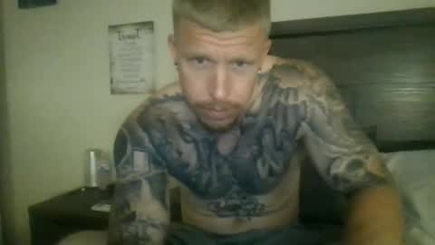 Snapshot of athletic_skater779 chatting on May 29, 2026, 4:43 am AthleticWhiteboy777 online show from May 29, 2026, 4:43 am