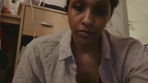 Snapshot of atirahcali chatting on June 22, 2026, 10:29 pm AtirahCali online show from June 22, 2026, 10:29 pm