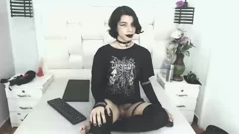 Snapshot of atley_dolly_ chatting on September 16, 2025, 10:11 pm ATLEY online show from September 16, 2025, 10:11 pm