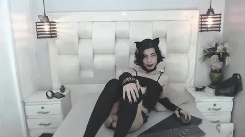 Snapshot of atley_dolly_ chatting on September 22, 2025, 10:45 pm ATLEY online show from September 22, 2025, 10:45 pm