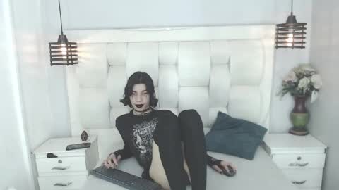 Snapshot of atley_dolly_ chatting on October 8, 2025, 9:34 pm ATLEY online show from October 8, 2025, 9:34 pm