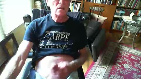 Atlhung9 online show from October 18, 2025, 10:10 pm