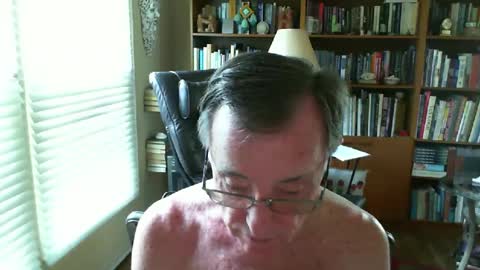Snapshot of atlhung9 chatting on July 2, 2026, 4:24 pm Atlhung9 online show from July 2, 2026, 4:24 pm