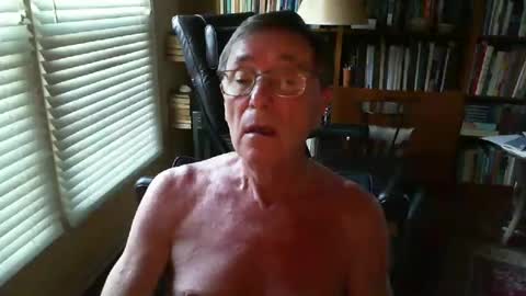 Snapshot of atlhung9 chatting on July 6, 2026, 11:51 pm Atlhung9 online show from July 6, 2026, 11:51 pm