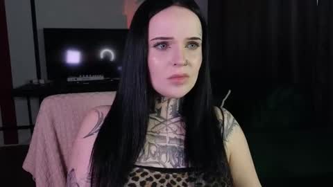 online every day between 10am-23pm online show from December 3, 2025, 4:42 am