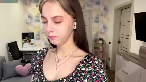 Jolyn online show from February 15, 2026, 6:10 am