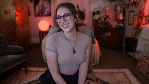 Snapshot of audrey_ chatting on December 17, 2024, 5:18 am Audrey online show from December 17, 2024, 5:18 am