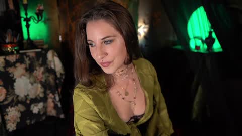 Snapshot of audrey_ chatting on November 4, 2025, 6:12 am Audrey online show from November 4, 2025, 6:12 am