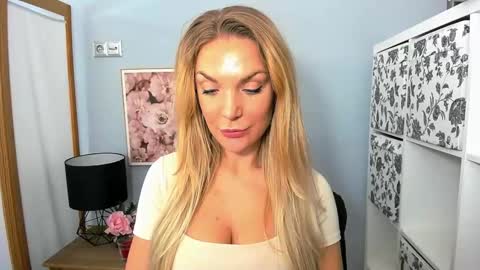 AulloraSensual online show from December 7, 2024, 9:17 am