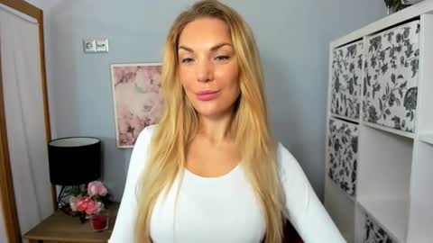 AulloraSensual online show from December 22, 2024, 6:17 am