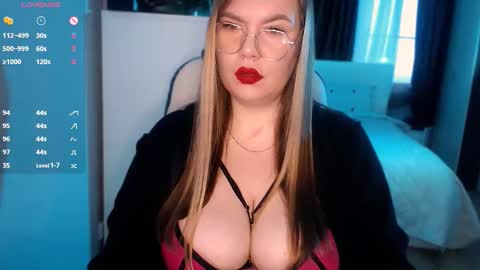 Aura FOLLOW ME online show from January 14, 2026, 6:52 am