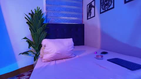 Snapshot of auralis_lux chatting on May 29, 2026, 12:14 pm auralis_lux online show from May 29, 2026, 12:14 pm