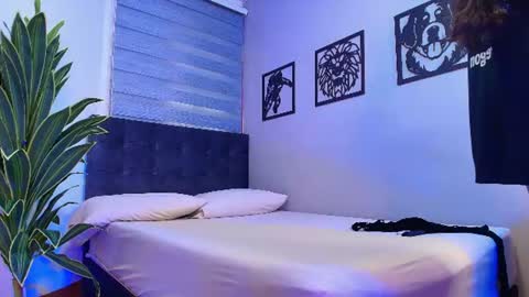 Snapshot of auralis_lux chatting on July 11, 2026, 12:19 pm auralis_lux online show from July 11, 2026, 12:19 pm