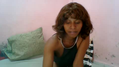 Snapshot of aurelia107 chatting on June 27, 2026, 11:15 am aurelia107 online show from June 27, 2026, 11:15 am