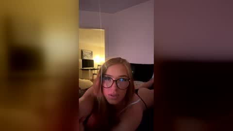 auriamist online show from March 13, 2026, 1:45 am
