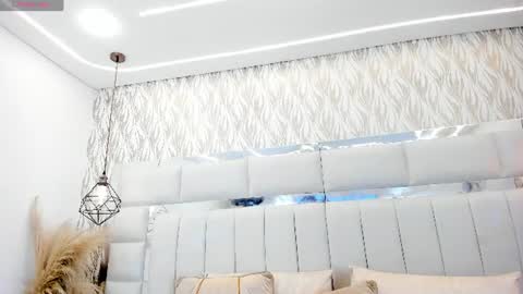 Snapshot of aurora_bellamont chatting on June 25, 2026, 1:59 pm Aurora online show from June 25, 2026, 1:59 pm
