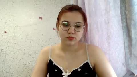 Snapshot of aurora_breeze chatting on April 27, 2026, 12:03 pm Kiara Xanthe online show from April 27, 2026, 12:03 pm