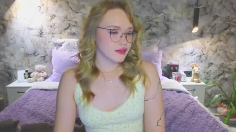 Kate online show from October 18, 2025, 5:25 pm