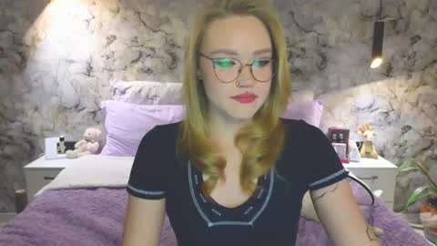 Kate online show from October 20, 2025, 4:18 pm