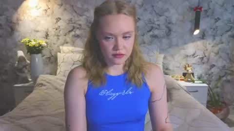 Snapshot of aurora_golden chatting on June 15, 2026, 8:27 am Kate online show from June 15, 2026, 8:27 am