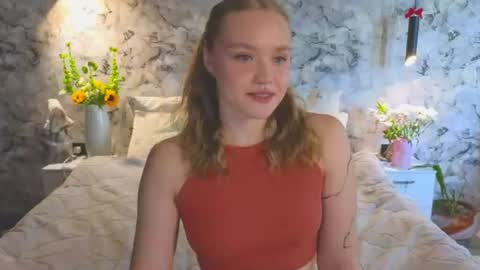 Snapshot of aurora_golden chatting on July 12, 2026, 6:15 am Kate online show from July 12, 2026, 6:15 am