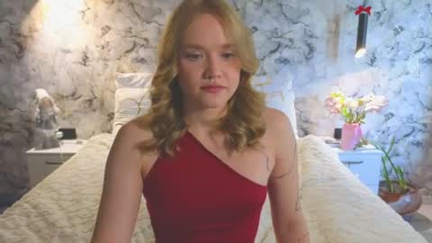 Snapshot of aurora_golden chatting on July 20, 2026, 8:17 am Kate online show from July 20, 2026, 8:17 am