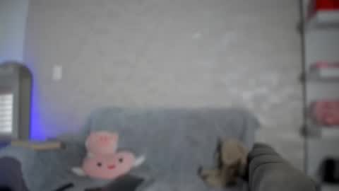 Snapshot of aurora_monroe_ chatting on February 7, 2026, 3:05 pm Aurora online show from February 7, 2026, 3:05 pm