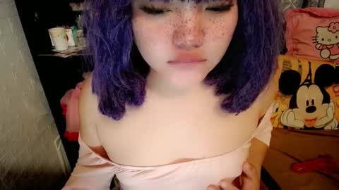 cute online show from February 20, 2025, 11:43 pm