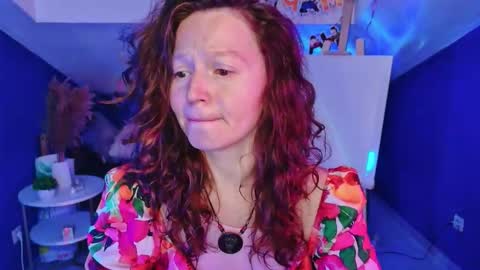 Snapshot of auroraborealis__ chatting on October 20, 2025, 6:36 am auroraborealis__ online show from October 20, 2025, 6:36 am