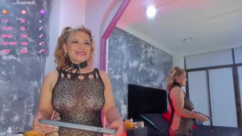 Snapshot of aurorarojas chatting on January 18, 2025, 11:00 pm Aurora Rojas online show from January 18, 2025, 11:00 pm