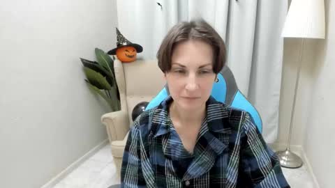 Aurora online show from October 27, 2025, 3:49 pm