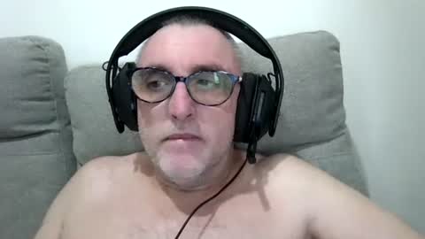 Snapshot of aussie_ozzie chatting on May 16, 2026, 5:48 am aussie_ozzie online show from May 16, 2026, 5:48 am