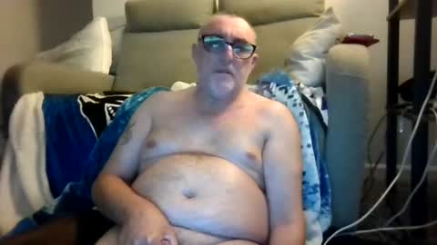 Snapshot of aussie_ozzie chatting on July 6, 2026, 3:03 pm aussie_ozzie online show from July 6, 2026, 3:03 pm