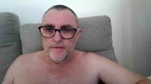 Snapshot of aussie_ozzie chatting on July 9, 2026, 5:11 am aussie_ozzie online show from July 9, 2026, 5:11 am