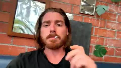 Snapshot of aussie_surf_dude chatting on February 18, 2026, 4:30 am Aussie online show from February 18, 2026, 4:30 am