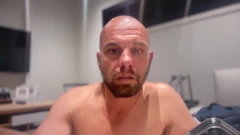 aussieboycal online show from March 27, 2026, 11:10 am