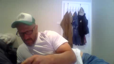 aussieguy59660 online show from October 23, 2025, 12:48 pm