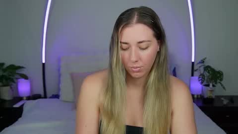 Snapshot of aussielulu chatting on October 8, 2025, 3:48 am aussielulu online show from October 8, 2025, 3:48 am