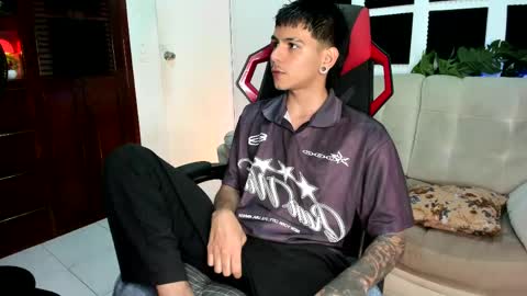 Austin online show from April 15, 2026, 7:21 pm