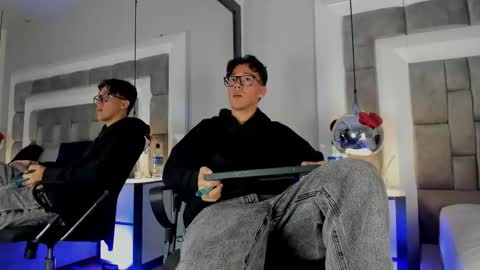 Snapshot of austinreeds chatting on March 5, 2026, 12:12 pm austinreeds online show from March 5, 2026, 12:12 pm