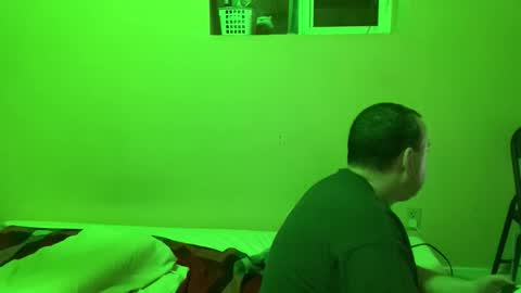 Snapshot of auz1812 chatting on December 1, 2025, 2:49 am Auz online show from December 1, 2025, 2:49 am