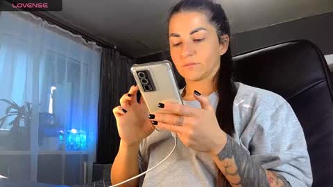 Snapshot of ava__doll chatting on January 28, 2025, 12:43 pm Ava online show from January 28, 2025, 12:43 pm