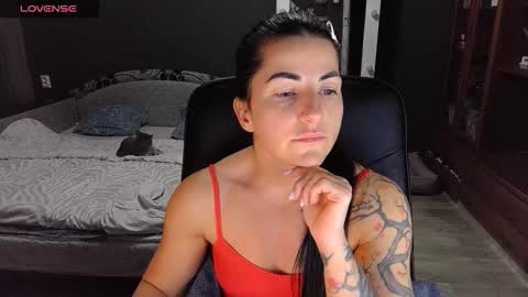 Snapshot of ava__doll chatting on December 2, 2025, 12:21 pm Ava online show from December 2, 2025, 12:21 pm