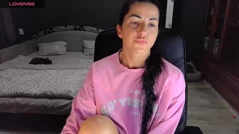 Snapshot of ava__doll chatting on December 17, 2025, 12:44 pm Ava online show from December 17, 2025, 12:44 pm